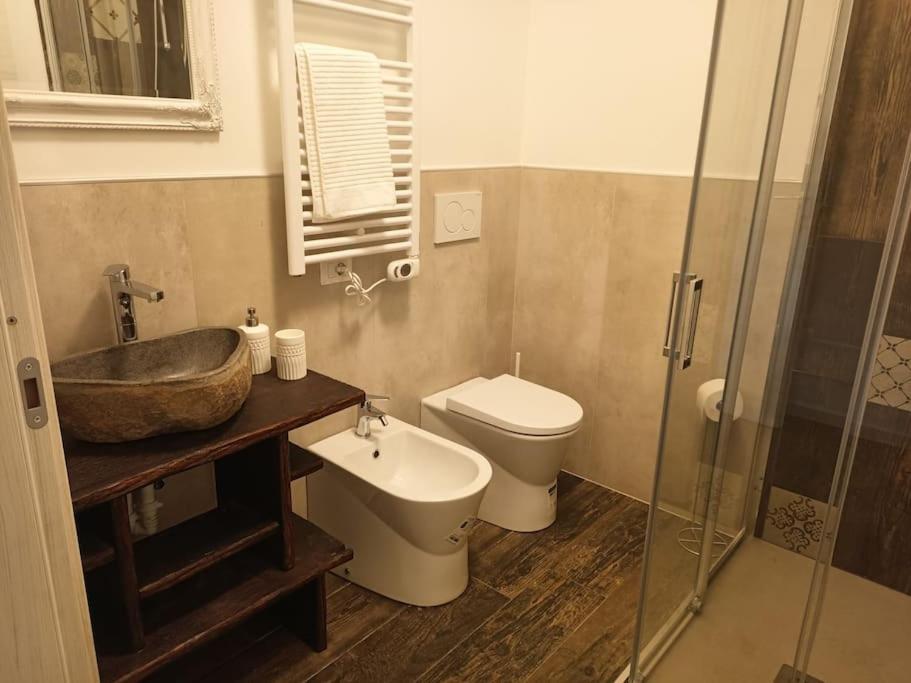 Alloggio Delizioso Domodossola Rooms Exterior photo