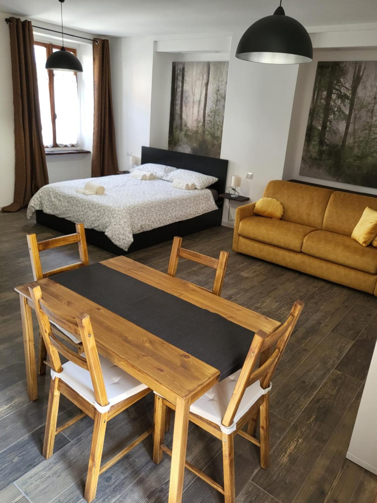 Alloggio Delizioso Domodossola Rooms Exterior photo