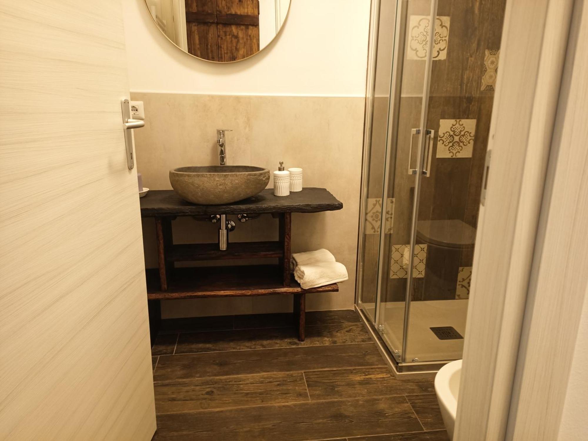 Alloggio Delizioso Domodossola Rooms Exterior photo